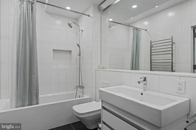 $885,000 | 1213-15 Locust Street, Unit B, Philadelphia, PA 19107