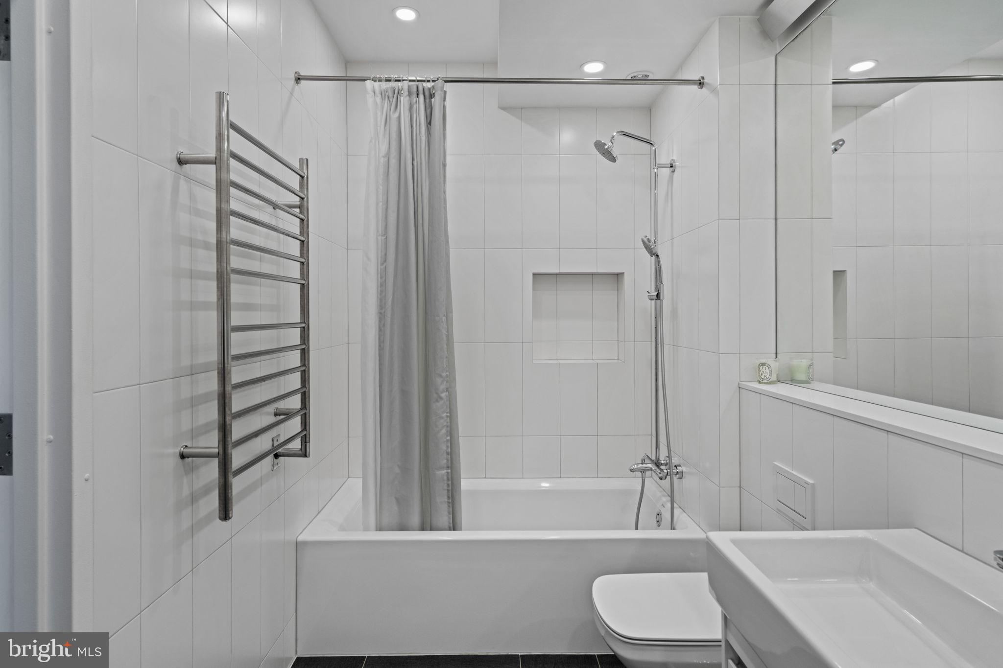 1213-15 Locust Street, Unit B Philadelphia, PA 19107 - Photo 24 of 38