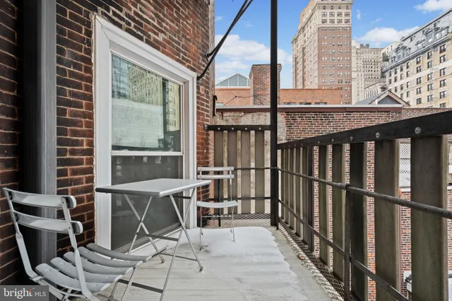 $885,000 | 1213-15 Locust Street, Unit B, Philadelphia, PA 19107