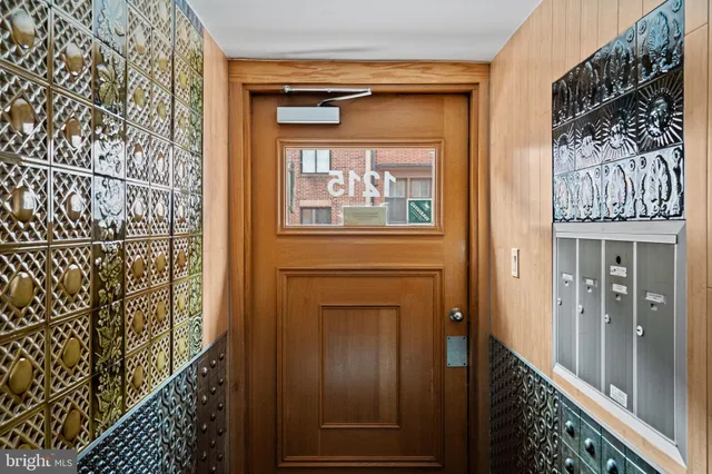 $885,000 | 1213-15 Locust Street, Unit B, Philadelphia, PA 19107