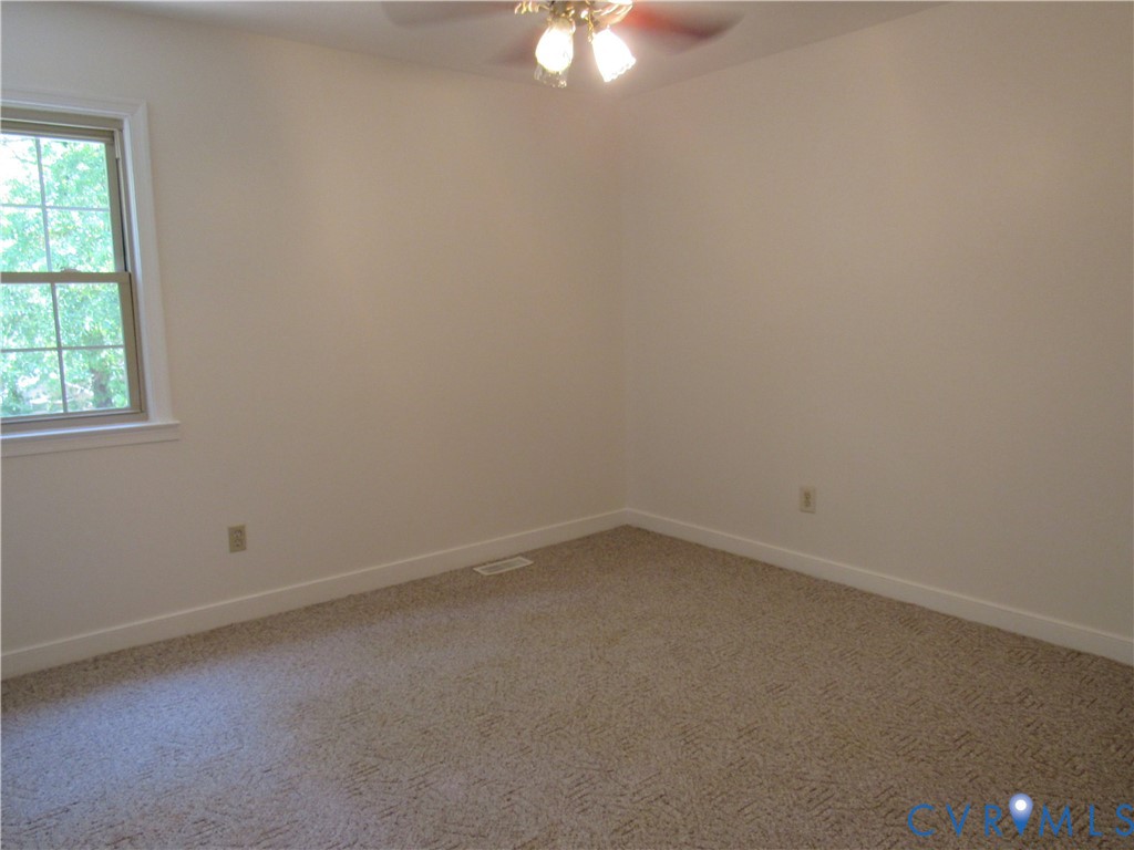 2818 Brookforest Road Midlothian, VA 23112 - Photo 23 of 27