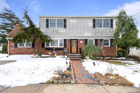 $769,000 | 2298 Cleveland Street, North Bellmore, NY 11710