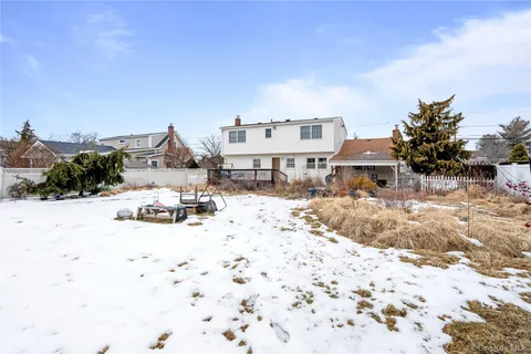 $769,000 | 2298 Cleveland Street, North Bellmore, NY 11710