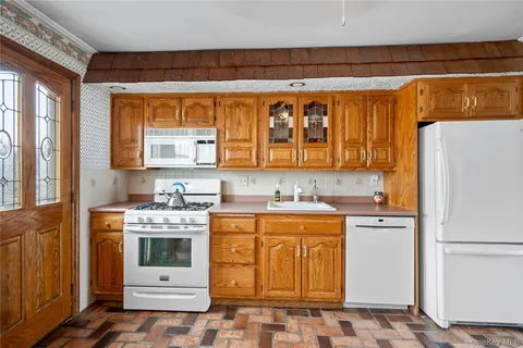 $769,000 | 2298 Cleveland Street, North Bellmore, NY 11710