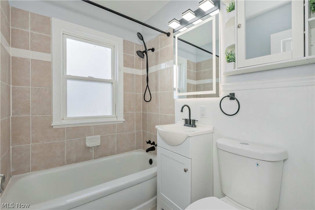 30025 Elgin Road Wickliffe, OH 44092 - Photo 18 of 41 1st Floor bathroom