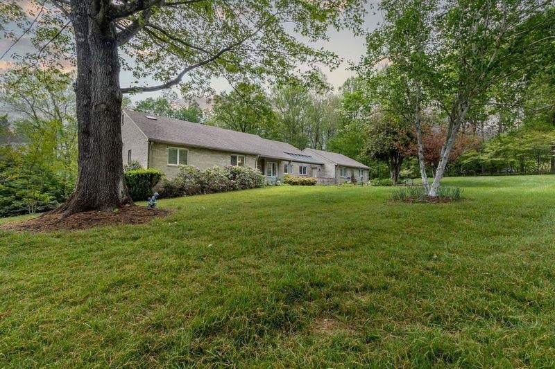 1360 Waldheim Road Salem, VA 24153 - Photo 5 of 54 Gallery Image 5