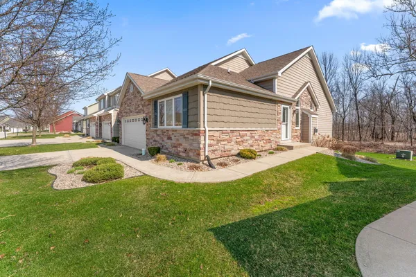 $475,000 | 2323 Legend Circle, Chesterton, IN 46304