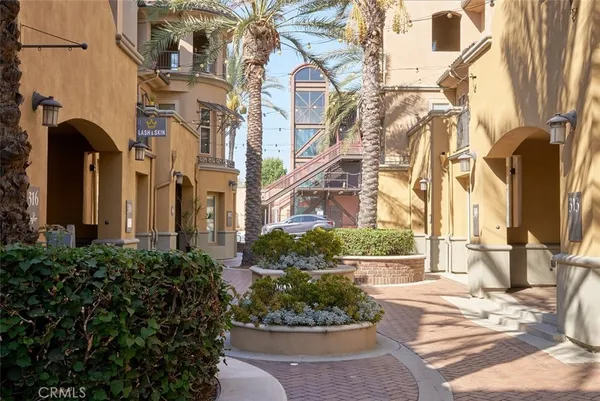 $824,800 | 180 Village Court, Fullerton, CA 92832