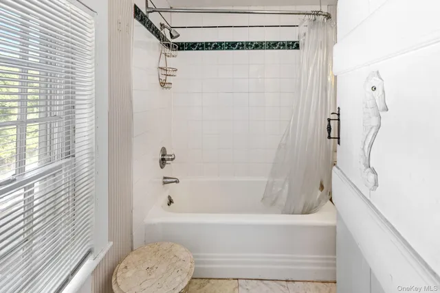 $1,595,000 | 1680 North Sea Road, Southampton, NY 11968