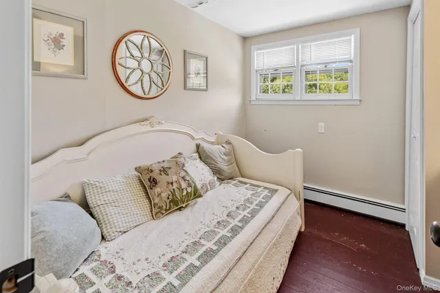 $1,595,000 | 1680 North Sea Road, Southampton, NY 11968