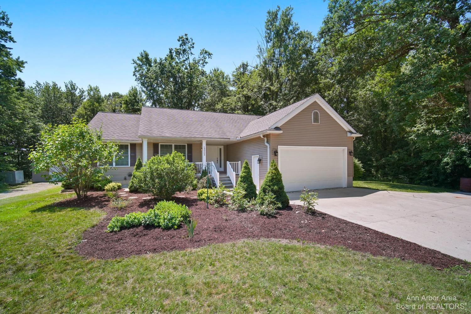 13003 Darling Road Milan, MI 48160 - Photo 1 of 52 Photo 1