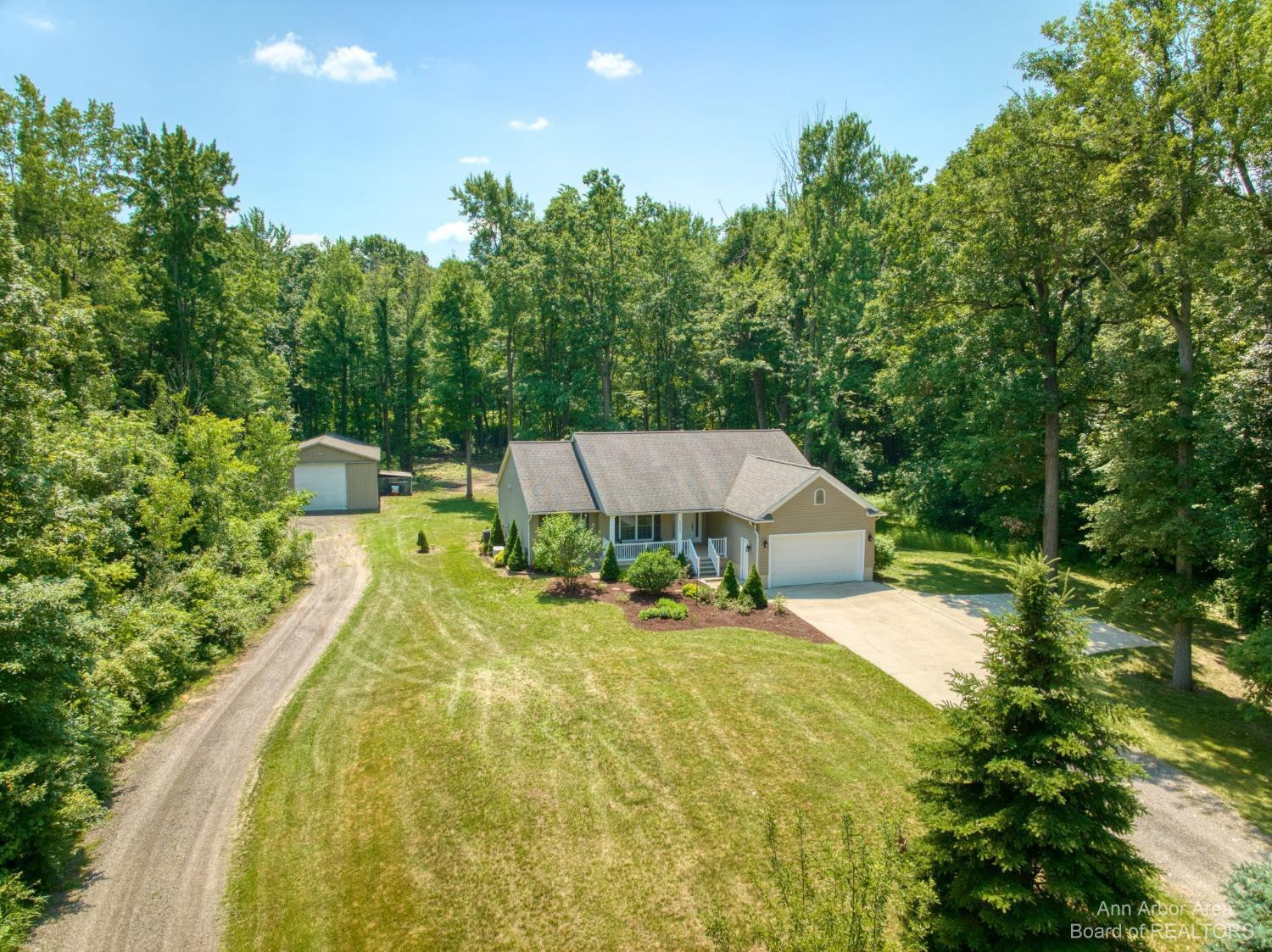 13003 Darling Road Milan, MI 48160 - Photo 3 of 52 Photo 3