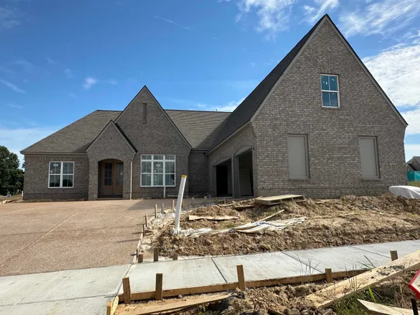 $629,800 | 5400 Buttercup Lane, Lakeland, TN 38002