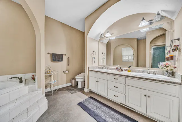 $698,500 | 294 Heritage Drive, Blue Ridge, VA 24064