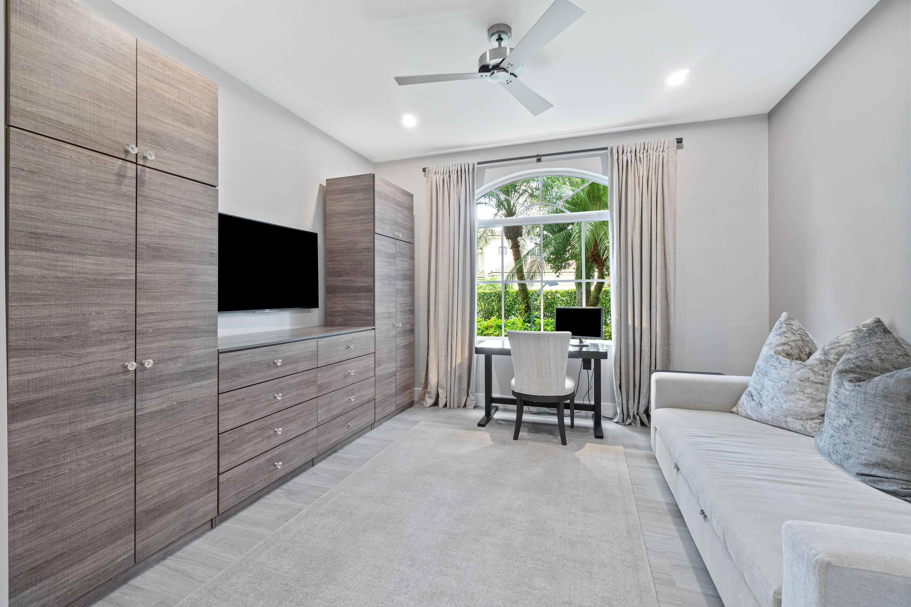 6308 Graycliff Drive, Unit B Boca Raton, FL 33496 - Photo 15 of 29 Bedroom 2/ Office/Den