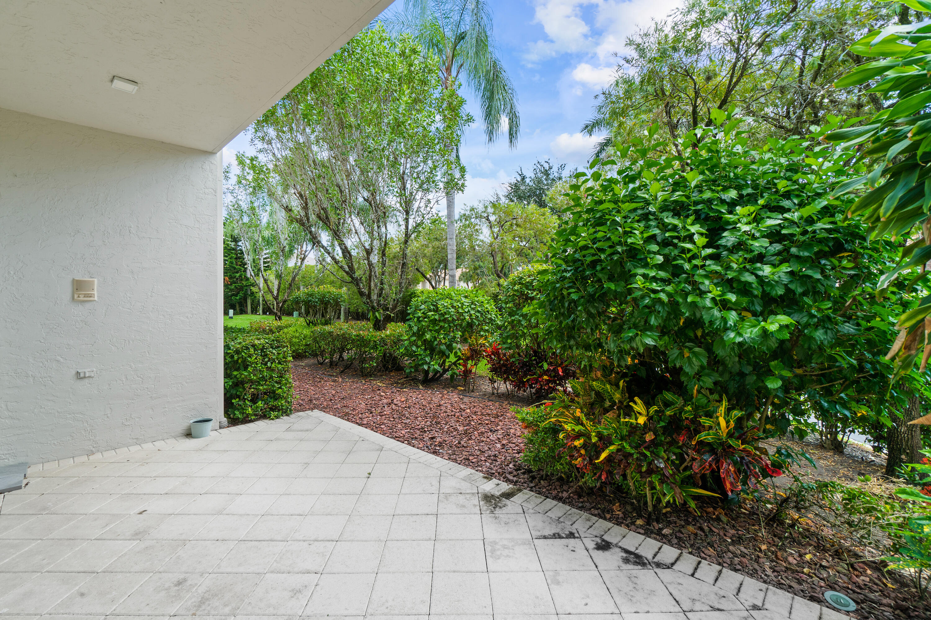 6308 Graycliff Drive, Unit B Boca Raton, FL 33496 - Photo 29 of 29 Patio