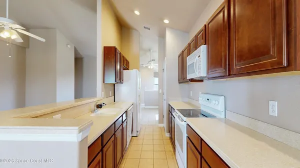 $2,300 | 916 Ocaso Lane, Unit 206, Rockledge, FL 32955