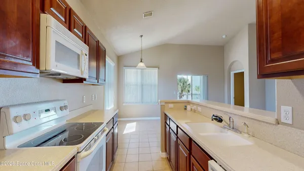 $2,300 | 916 Ocaso Lane, Unit 206, Rockledge, FL 32955