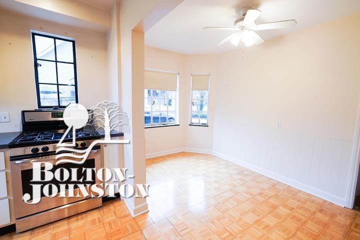 734 Barrington Road Grosse Pointe Park, MI 48230 - Photo 10 of 29