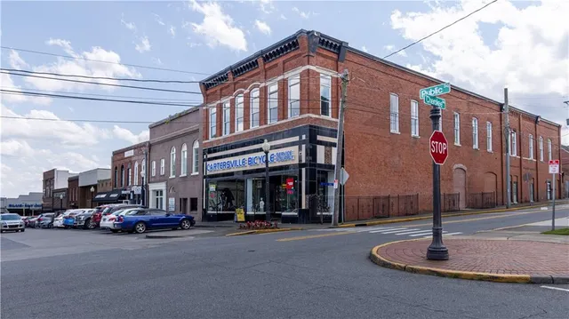 $394,990 | 331 Cavalier Lane, Acworth, GA 30102