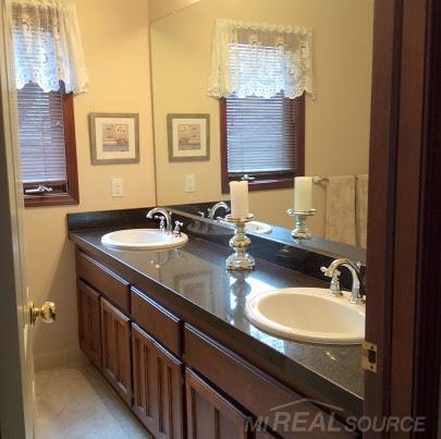 371 Fordcroft Drive Rochester, MI 48309 - Photo 26 of 46 31247893-25.JPG