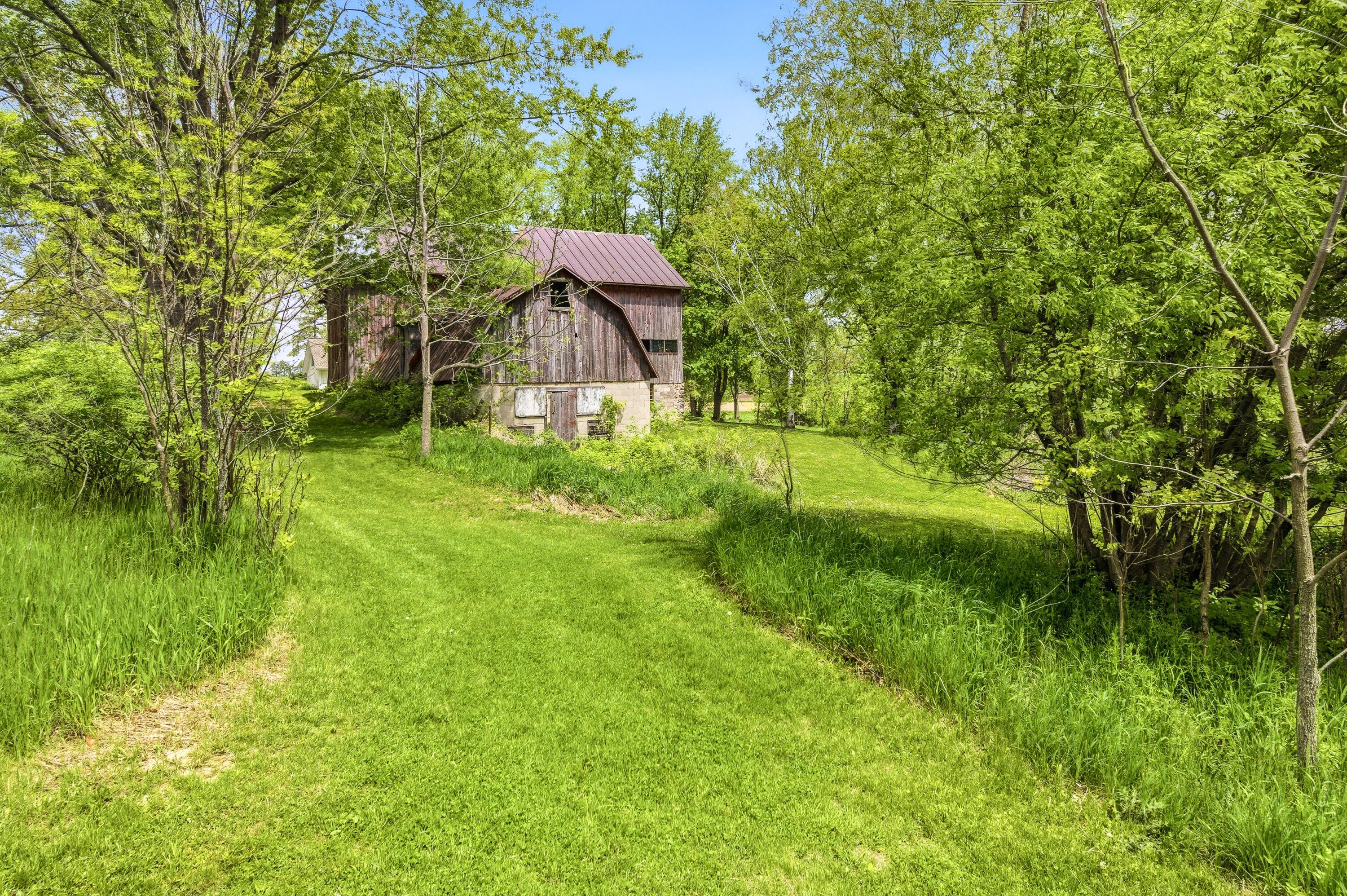 W10823 Port Road Portland, WI 53579 - Photo 54 of 69 19
