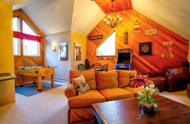 $1,100,000 | 6 Chad Circle, Winhall, VT 05340