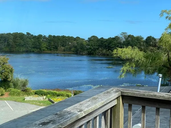 $365,000 | 26 Bettys Pond Road, Unit 9, Hyannis, MA 02601