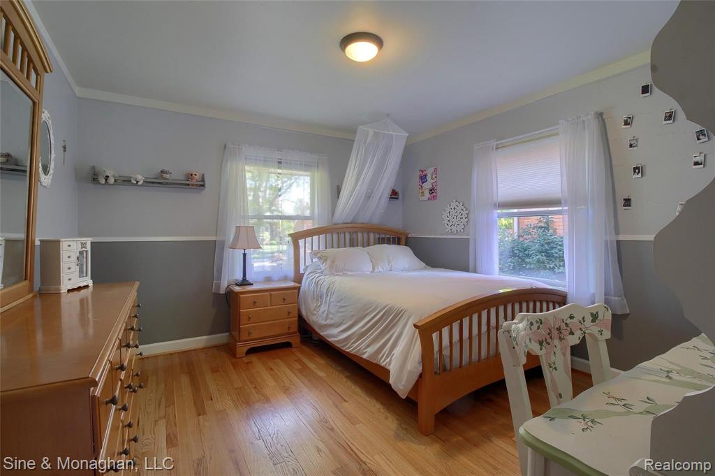 1985 Oxford Road Grosse Pointe Woods, MI 48236 - Photo 11 of 30