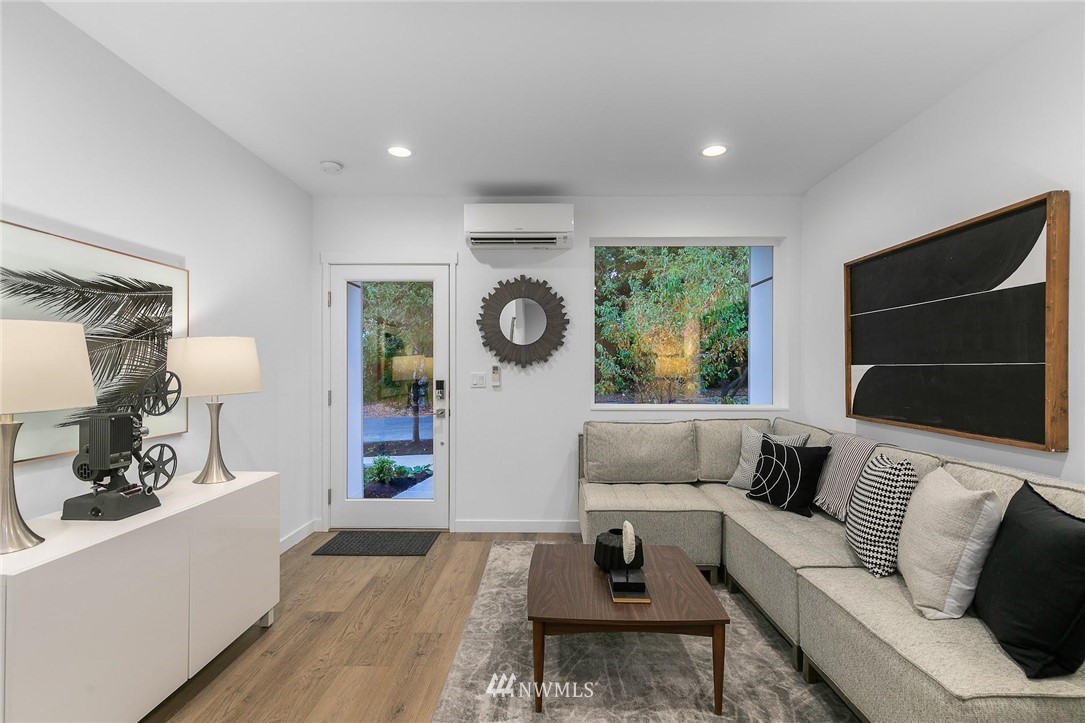 1709 North 42nd Street Seattle, WA 98103 - Photo 5 of 30