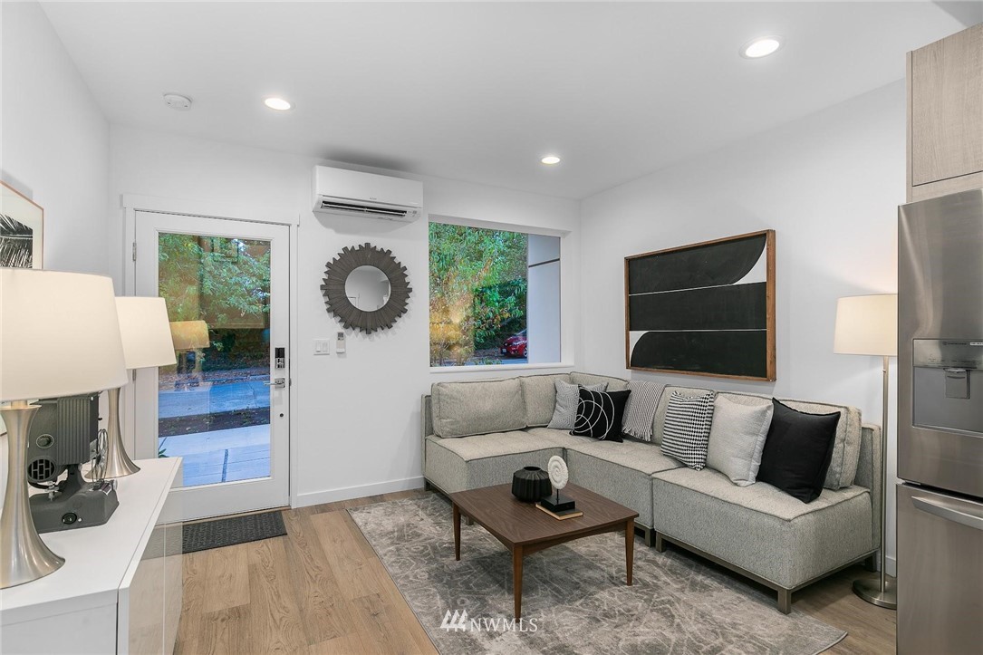 1709 North 42nd Street Seattle, WA 98103 - Photo 8 of 30