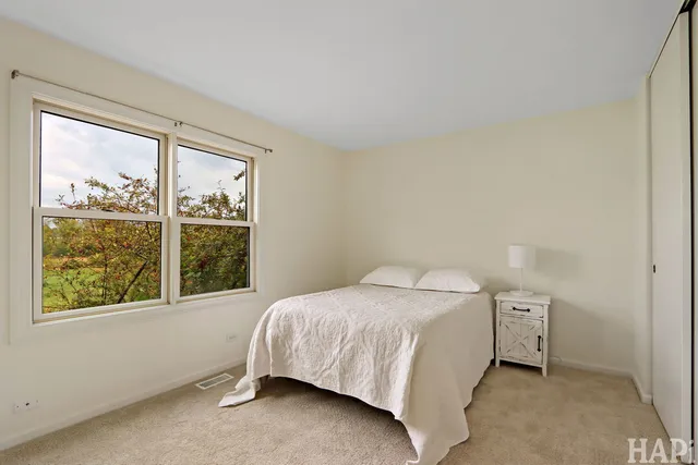 $525,000 | 810 Harvest Drive, Lake Zurich, IL 60047