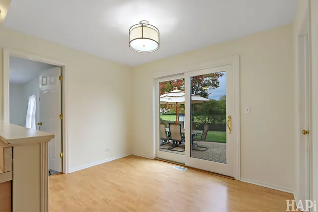 $525,000 | 810 Harvest Drive, Lake Zurich, IL 60047