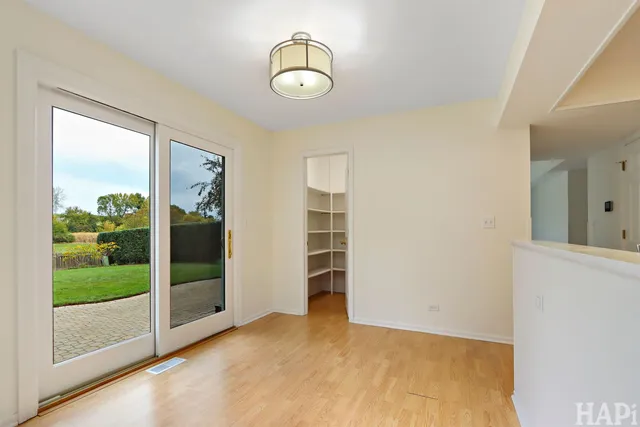 $525,000 | 810 Harvest Drive, Lake Zurich, IL 60047