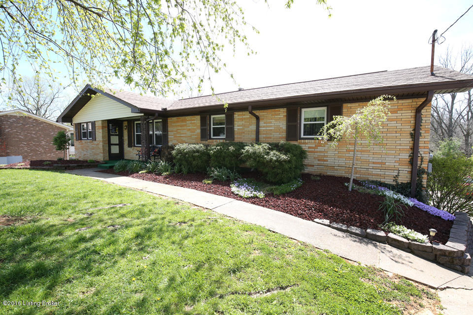 211 Topfield Road Louisville, KY 40229 - Photo 1 of 39 LREP4538