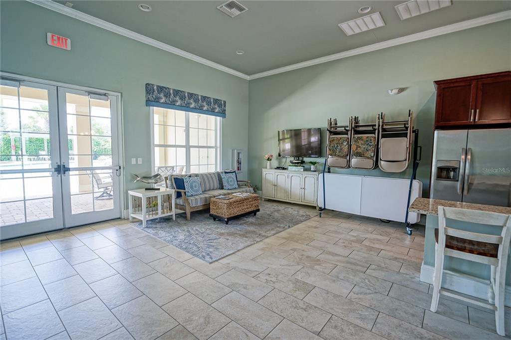6250 Southwest 89th Ln Road Ocala, FL 34476 - Photo 64 of 71 a living room with furniture