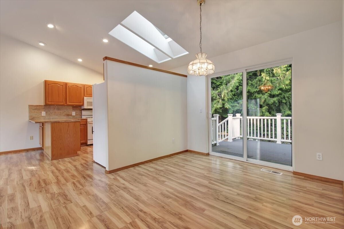 14114 Beverly Park Road, Unit A Edmonds, WA 98026 - Photo 11 of 37 Gallery Image 11