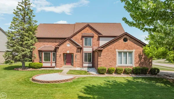 $650,000 | 48430 Montelepre Drive, Utica, MI 48315
