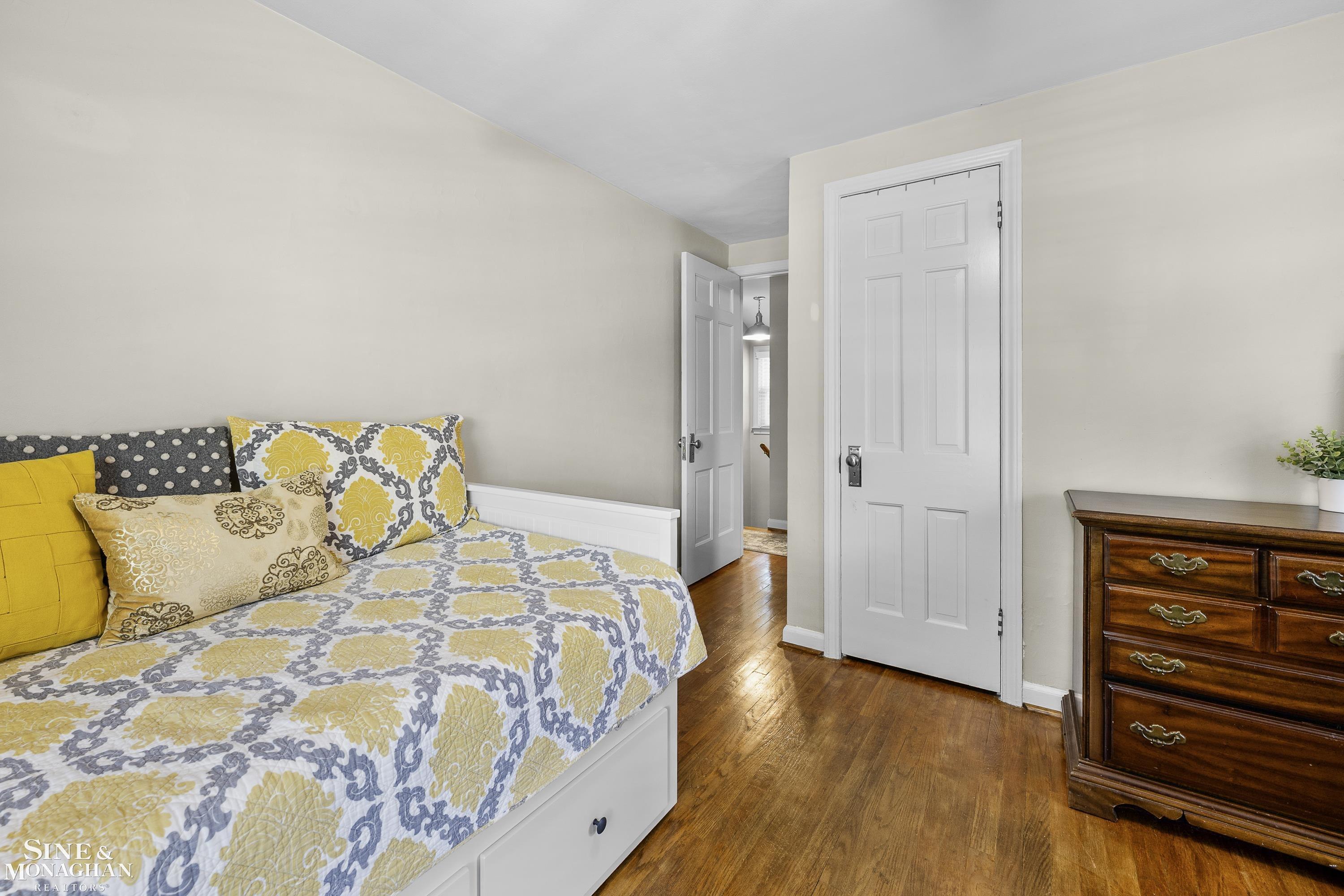 1984 Lancaster Street Grosse Pointe, MI 48236 - Photo 18 of 33 50177892-f979c644-9cfc-4883-9fa7-13570c281c57.JPG