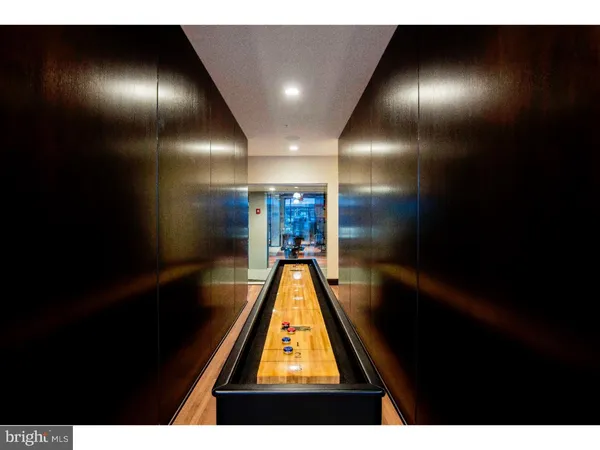 $3,295 | 1900-20 Arch Street, Unit 1016, Philadelphia, PA 19103