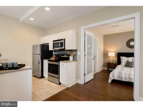 $3,295 | 1900-20 Arch Street, Unit 1016, Philadelphia, PA 19103