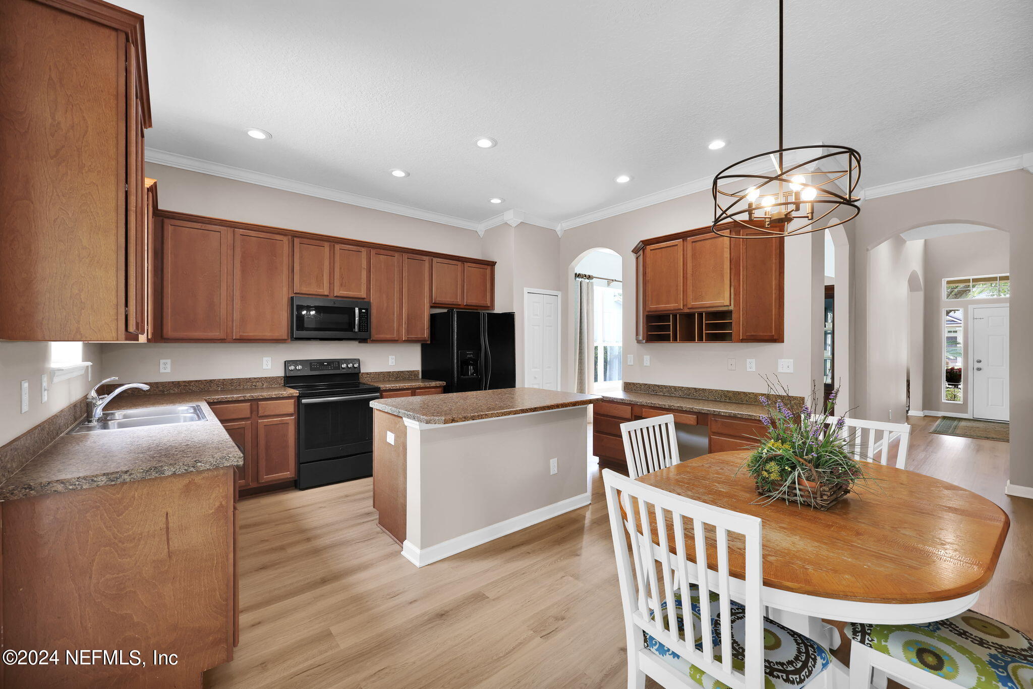 137 Castlegate Lane St. Johns, FL 32259 - Photo 16 of 65 Kitchen and breakfast nook