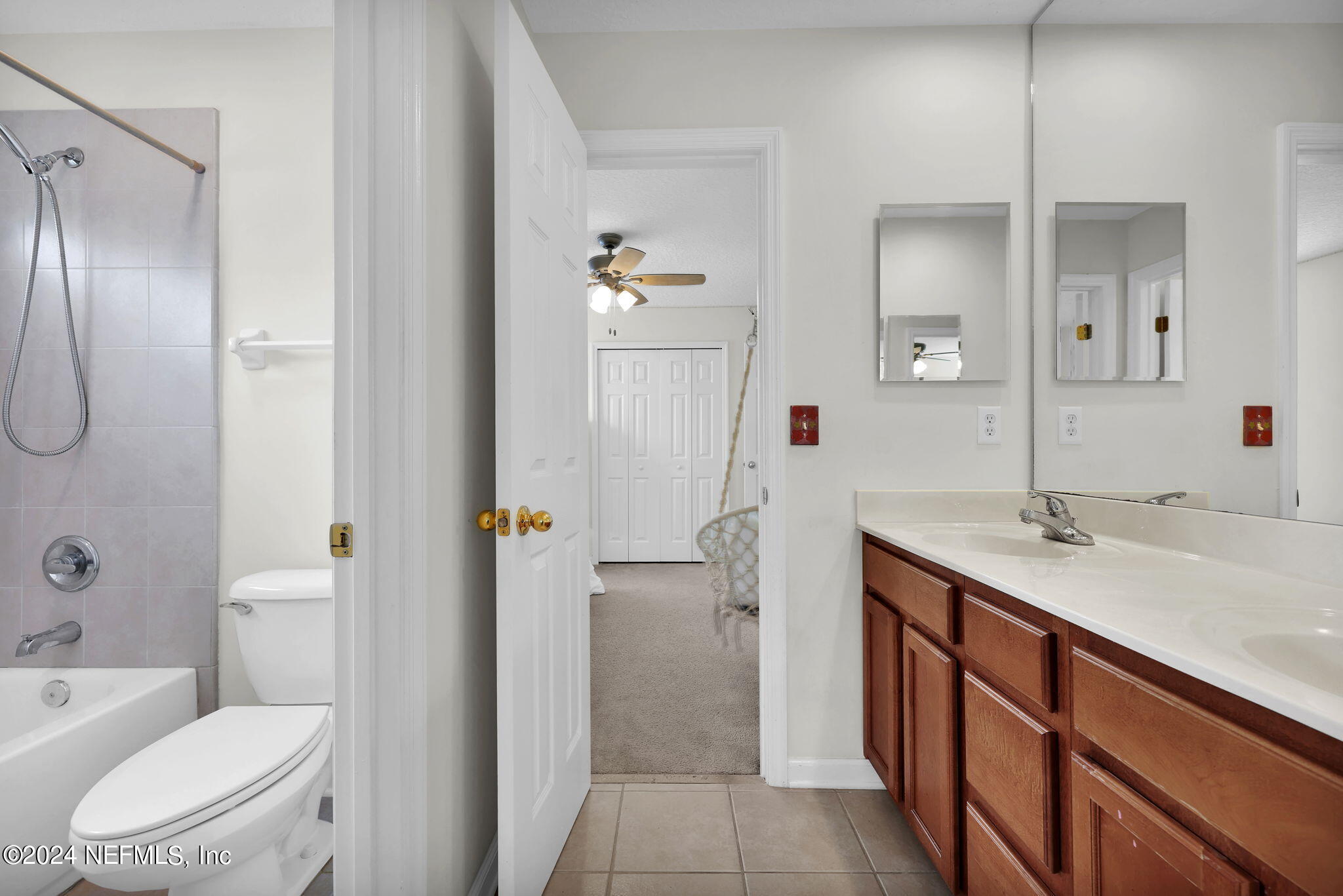 137 Castlegate Lane St. Johns, FL 32259 - Photo 38 of 65 a bathroom with a sink a toilet and shower