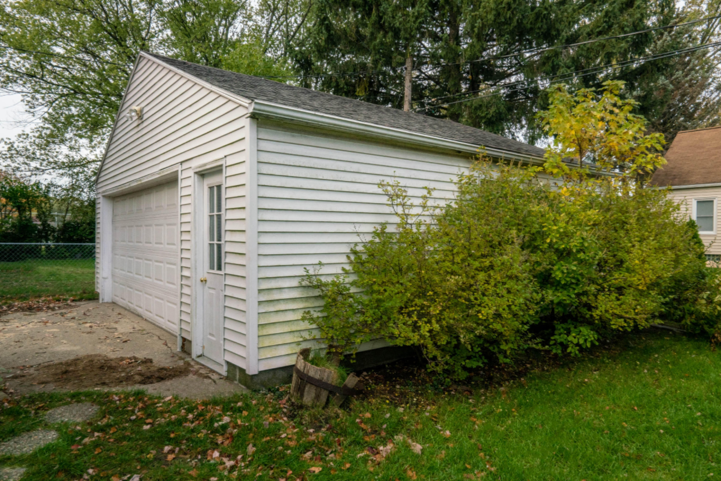 3097 Eastland Road Muskegon, MI 49441 - Photo 3 of 41 3097 Eastland (Roosevelt Park)-5