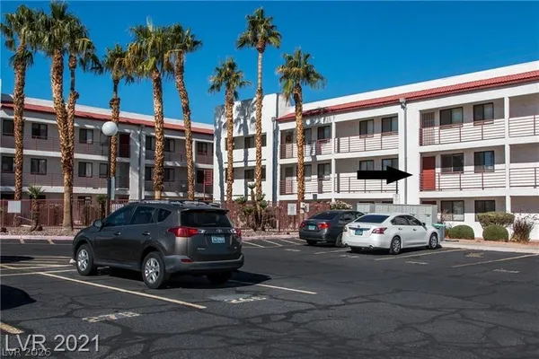 $895 | 1381 East University Avenue, Unit 204, Las Vegas, NV 89119