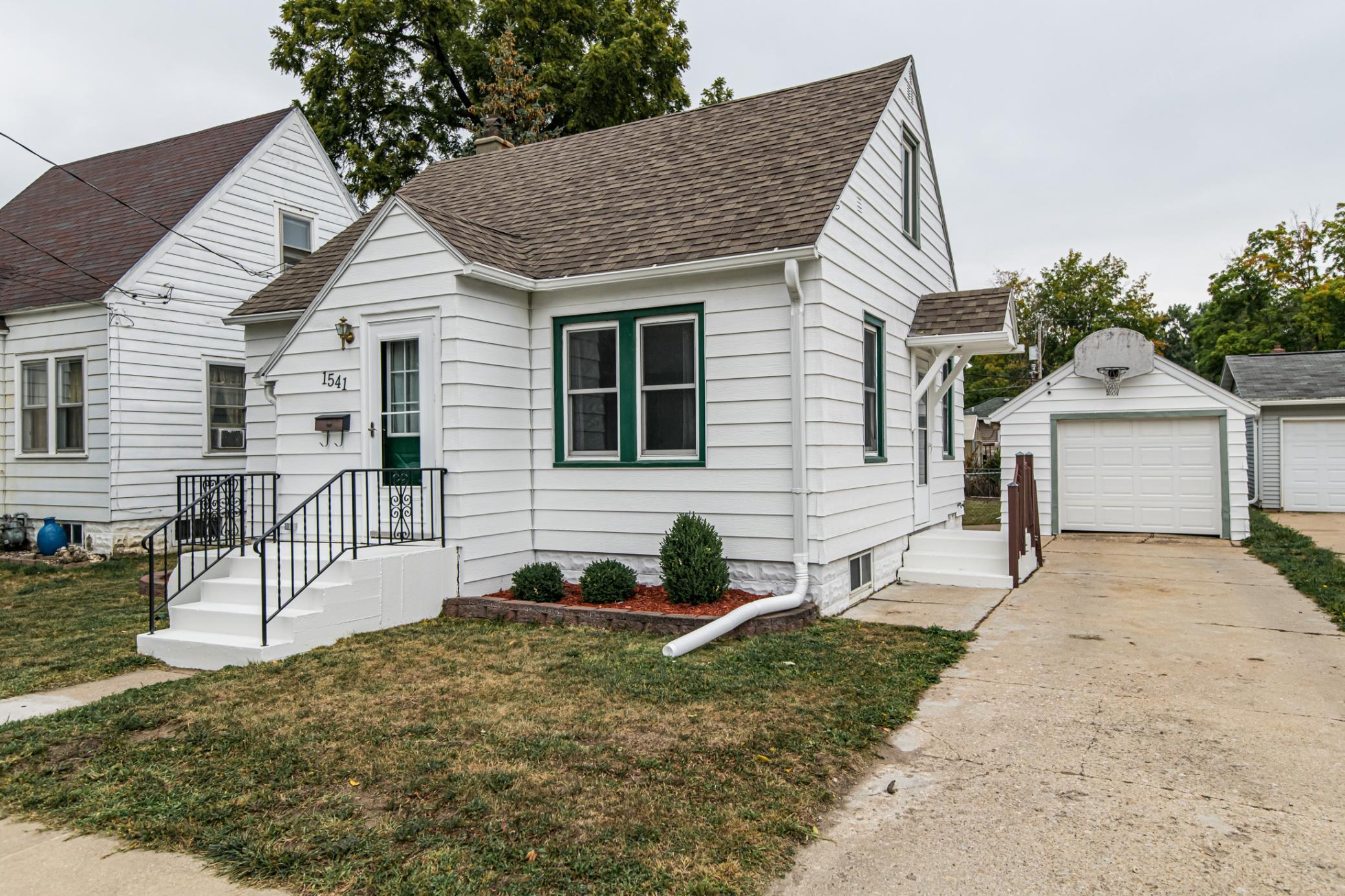 1541 3rd Street Northeast Rochester, MN 55906 - Photo 1 of 1