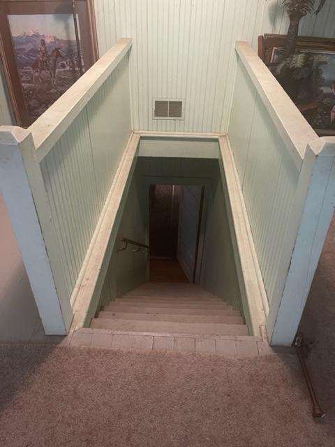 42943 Road 114 Dinuba, CA 93618 - Photo 22 of 40 a view of balcony and utility room