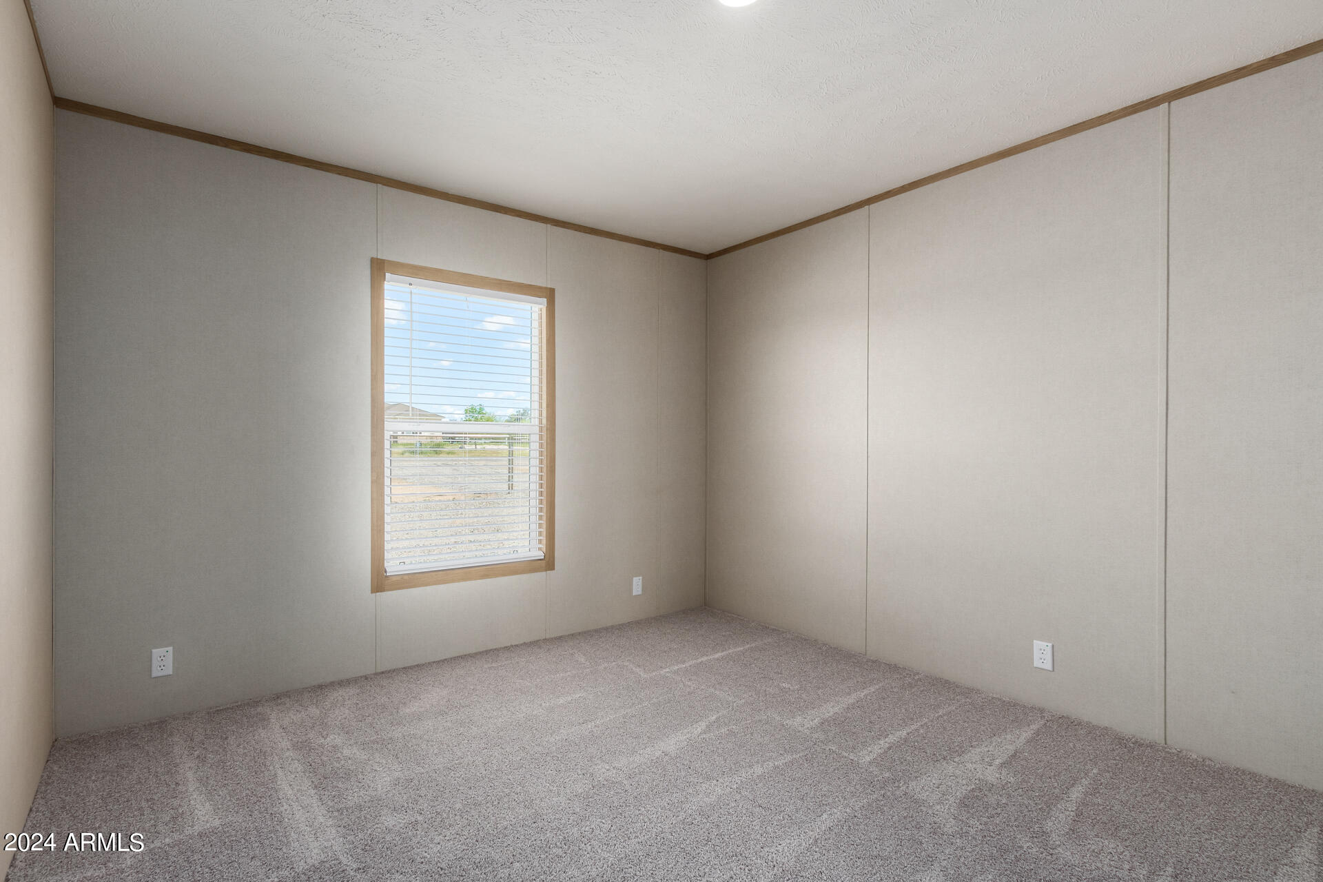 8586 North Diffin Road Florence, AZ 85132 - Photo 13 of 51 13 - Diffin