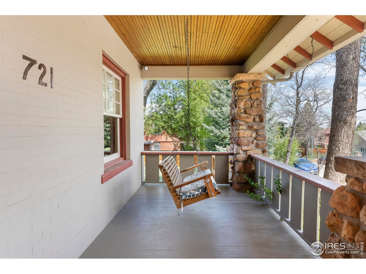 721 9th Street Boulder, CO 80302 - Photo 3 of 40 a living room with furniture and a window