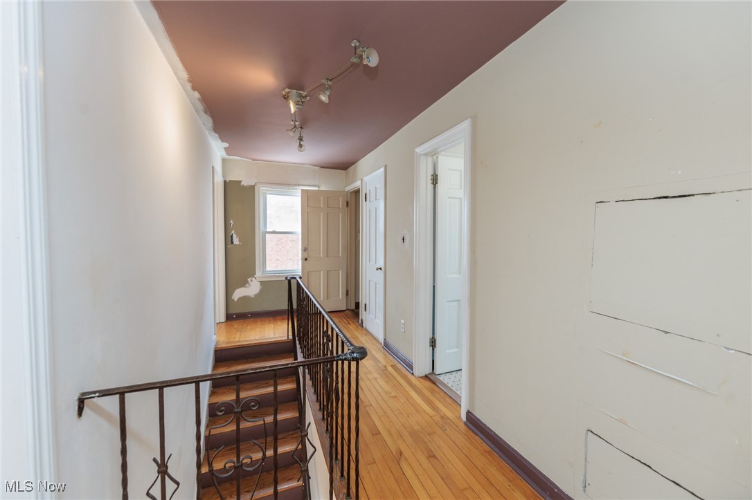 3921 Bushnell Road Cleveland, OH 44118 - Photo 21 of 38 Gallery Image 21